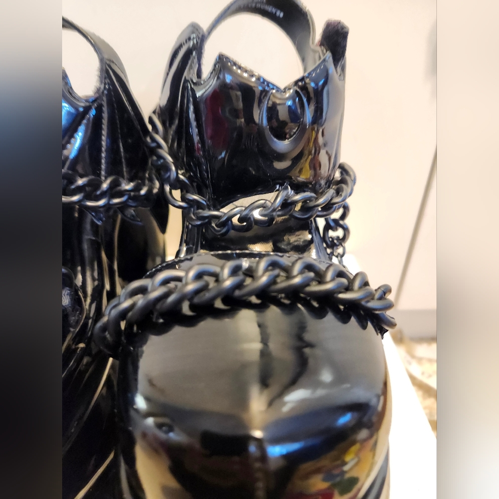Demonia Cult "Wave-20 Bat Chain" Black Patent 6" Gothic Platform Shoes Size 9 - Picture 5 of 11